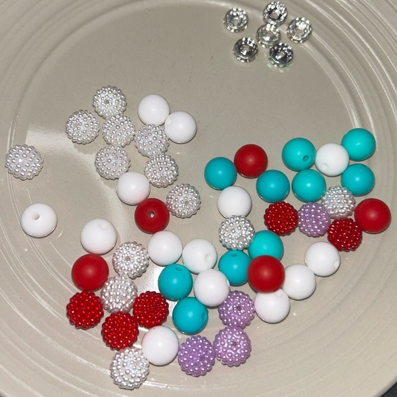 Colorful silicone Beads and Rhinestone Set - Picture 1 of 2